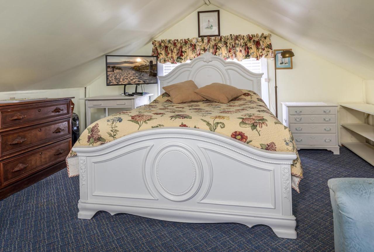 Antoinette'S Apartments & Suites Cape May Exterior photo