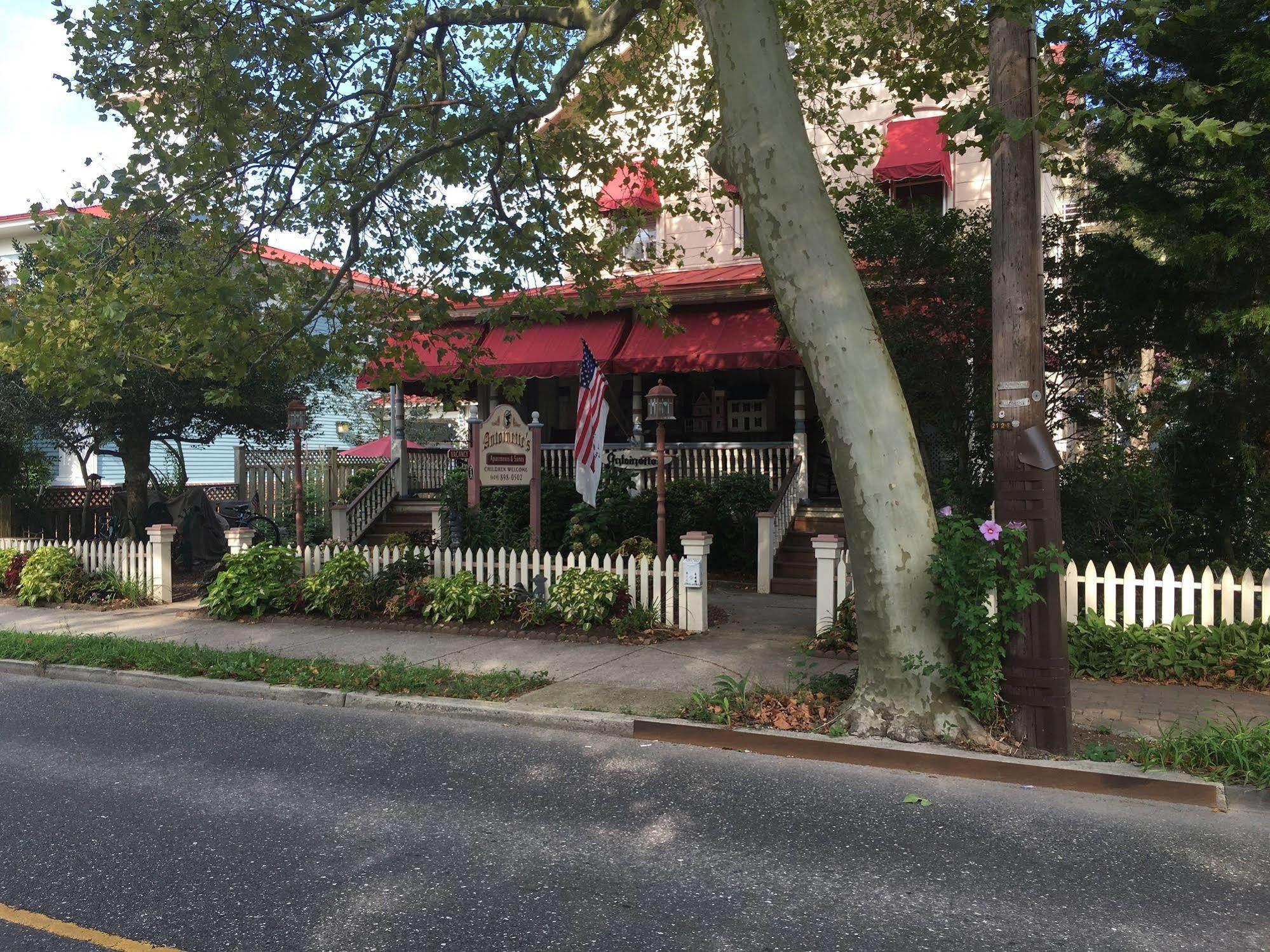 Antoinette'S Apartments & Suites Cape May Exterior photo